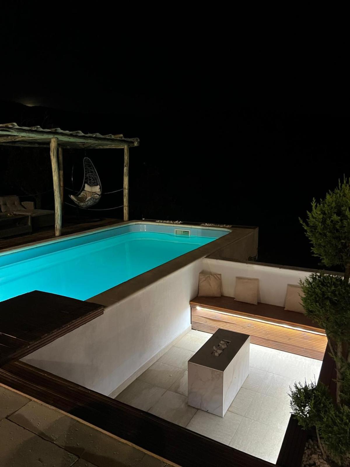 Le Chalet M - Cabana Cu O Panorama De Poveste. Surdesti  Exterior foto