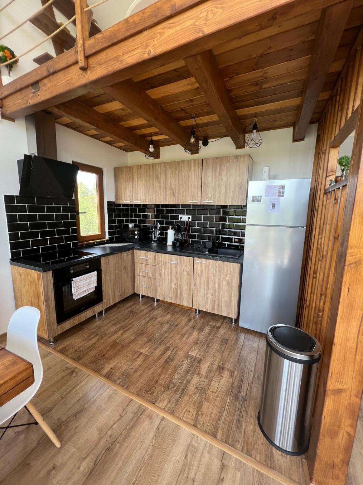 Le Chalet M - Cabana Cu O Panorama De Poveste. Surdesti  Exterior foto